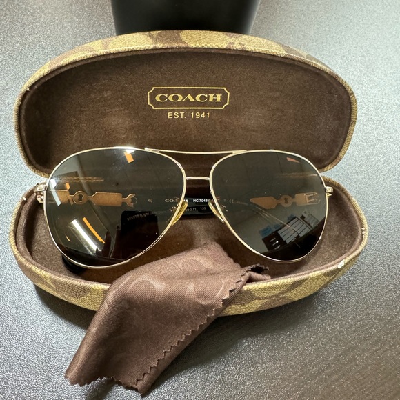 Coach Accessories - Coach sunglasses with case and dust wipe